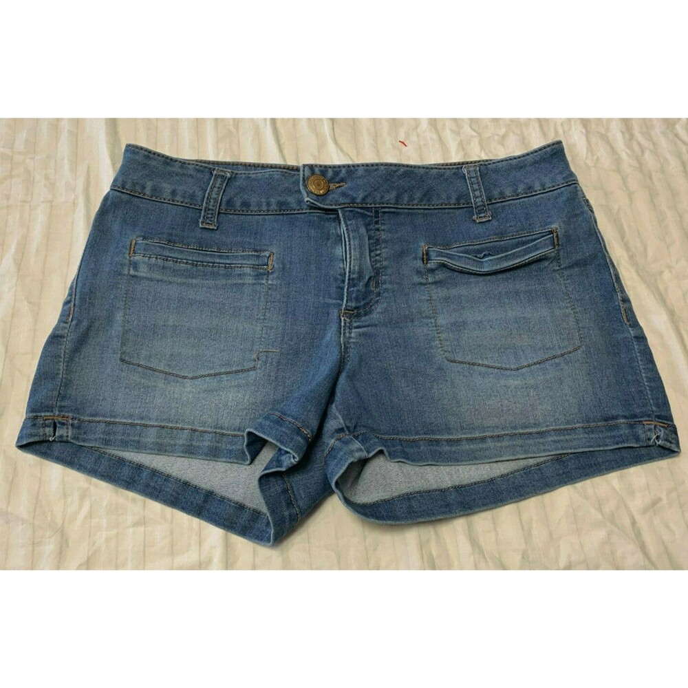 MAURICES WOMENS JEANS SHORTS SIZE 7/8